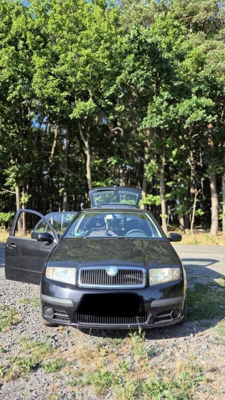 Schwarz Gebraucht 2006 Skoda Fabia Limousine | 900 € (Guter Preis) - Bild 1/4
