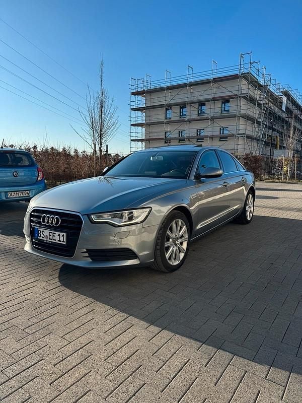 Grau Gebraucht 2012 Audi A6 Limousine | 13.350 € (Superpreis) - Bild 1/4