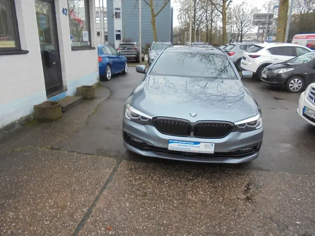 Gebraucht BMW 530 Sport Line 265 PS (194 kW) 2018 Blau Kombi