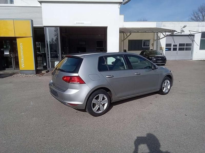 Gebraucht VW Golf VII Comfortline 86 PS (63 kW) 2014 Tungsten silver metallic Kleinwagen