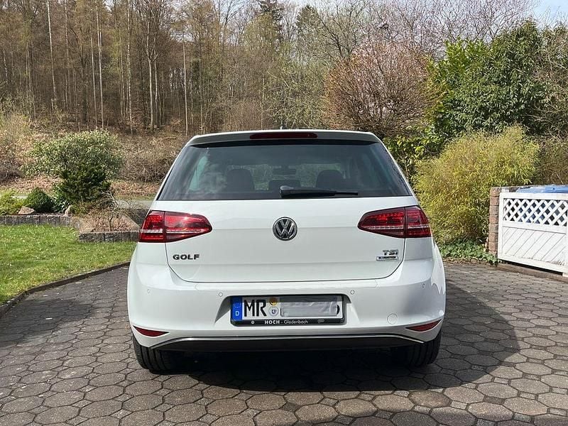 Gebraucht VW Golf VII Allstar 86 PS (63 kW) 2016 Weiß Limousine