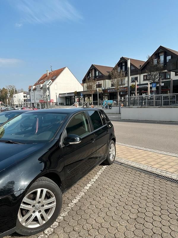 Gebraucht VW Golf V 102 PS (75 kW) 2007 Schwarz Limousine