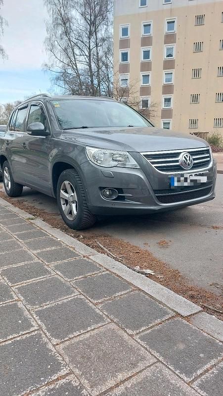 Gebraucht VW Tiguan 150 PS (110 kW) 2011 Grau SUV