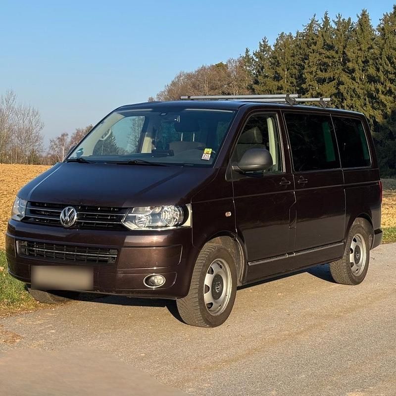 Second-hand VW Multivan 180 CP (132 kW) 2011 Maro Monovolum