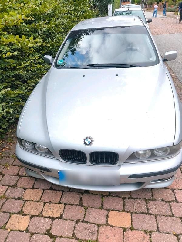Andere farben Gebraucht 2025 BMW 523 Basis Limousine | 3.000 € - Bild 1/4