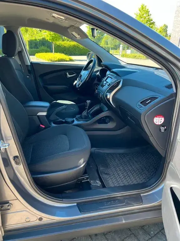 Gebraucht Hyundai ix35 Edition 135 PS (99 kW) 2012 Silber SUV
