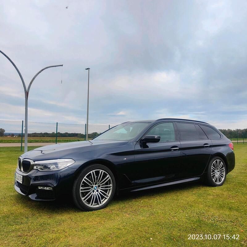 Schwarz Gebraucht 2017 BMW 520 Shadowline Kombi | 26.990 € (Teuer) - Bild 1/4