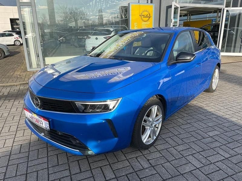 Gebraucht Opel Astra Elegance 181 PS (133 kW) 2022 Kobalt blau/vertigo blau Limousine