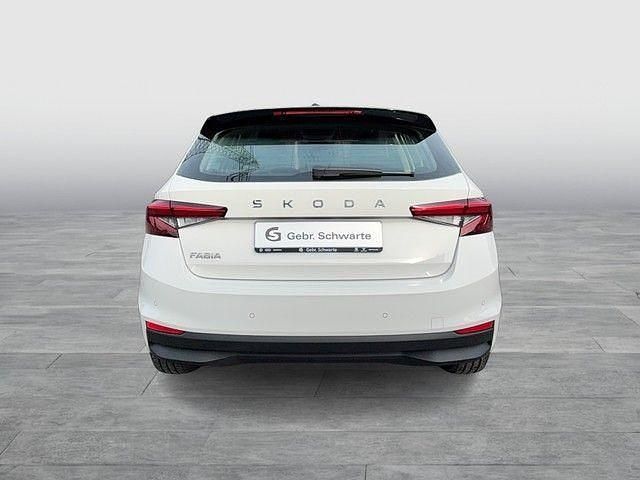 Gebraucht Skoda Fabia Selection 80 PS (58 kW) 2024 Candyweiß Limousine