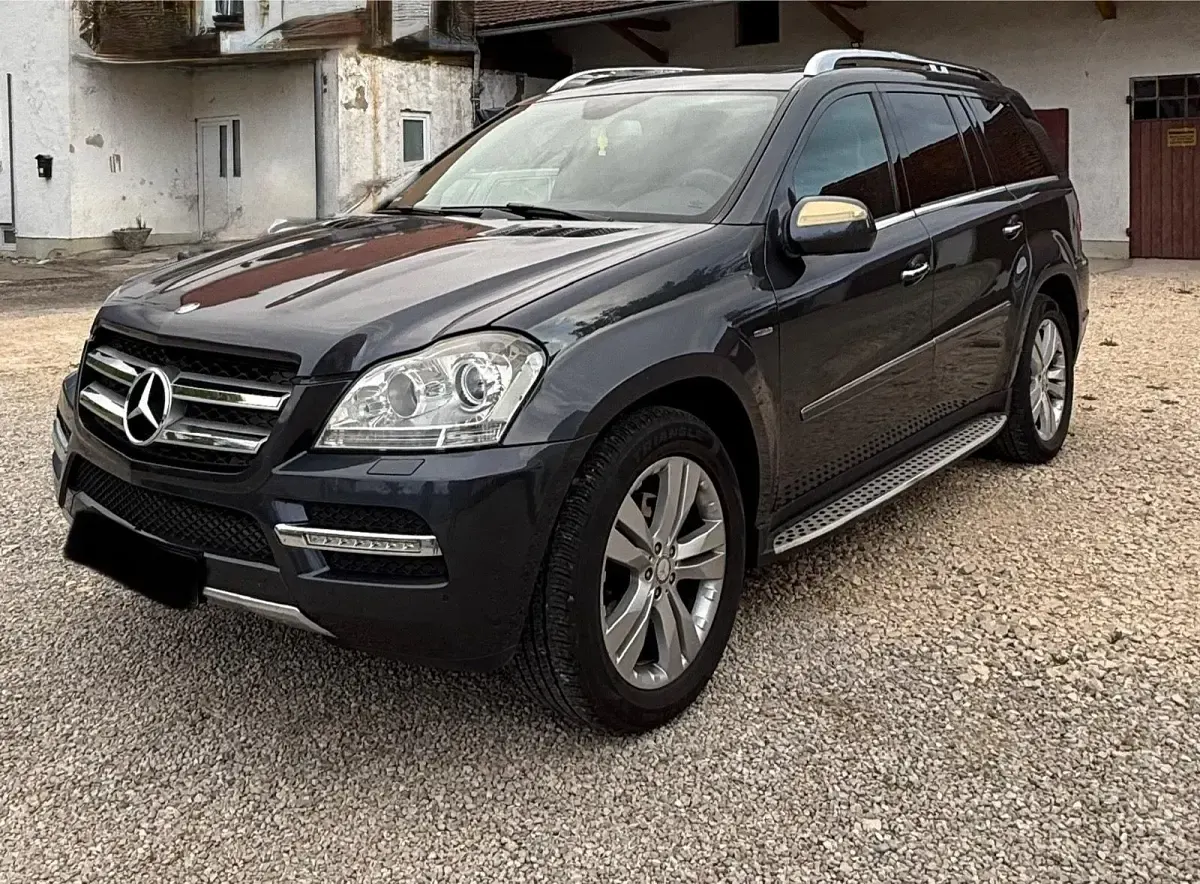 Gebraucht Mercedes GL350 211 PS (155 kW) 2010 Grau SUV