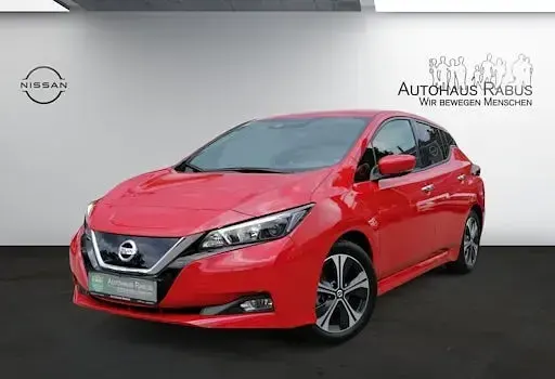 Gebraucht Nissan Leaf N-Connecta 110 kW (150 PS) 2021 Rot Kleinwagen