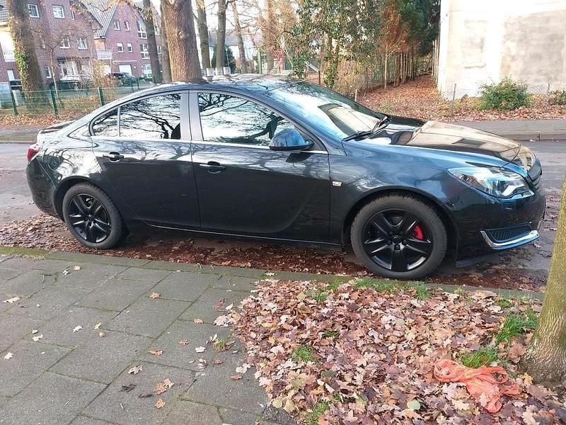 Gebraucht Opel Insignia 140 PS (102 kW) 2015 Schwarz Limousine
