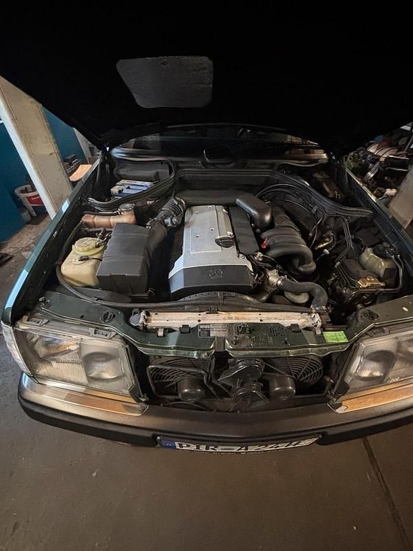 Gebraucht Mercedes E280 197 PS (144 kW) 1993 Grün Limousine