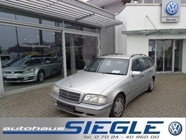 Silber metallic Gebraucht 1999 Mercedes C200 Elegance Kombi | 990 € (Etwas zu teuer) - Bild 1/4