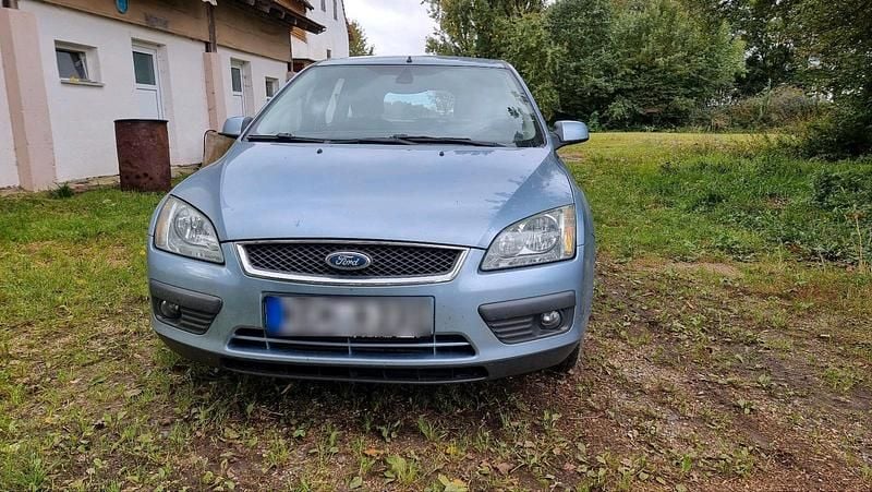 Gebraucht Ford Focus Ghia 109 PS (80 kW) 2006 Blau Kombi