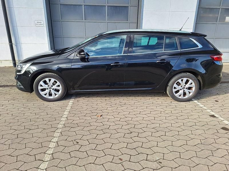 Gebraucht Renault Mégane GrandTour LIMITED Deluxe 140 PS (102 kW) 2019 Schwarz Kombi