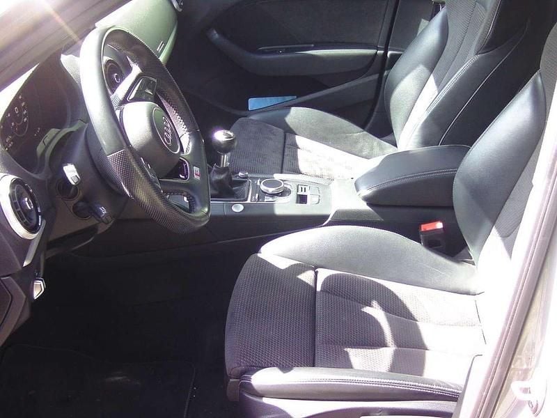 Gebraucht Audi A3 150 PS (110 kW) 2019 Grau Limousine