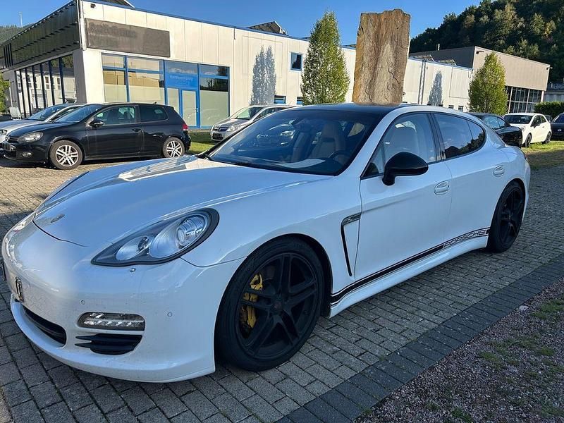 Weiß Gebraucht 2011 Porsche Panamera 4S Limousine | 19.500 € (Superpreis) - Bild 1/4