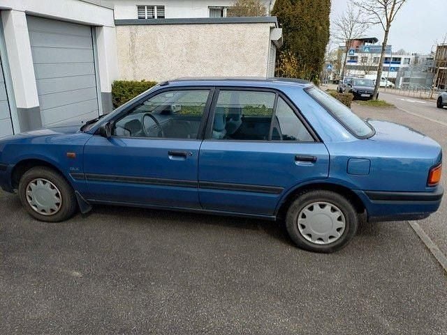 Gebraucht Mazda 323 84 PS (61 kW) 1990 Blau Limousine