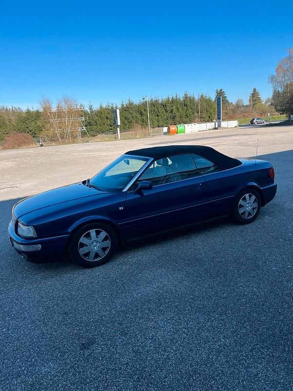 Second-hand Audi 80 131 CP (96 kW) 2000 Albastru Cabrio