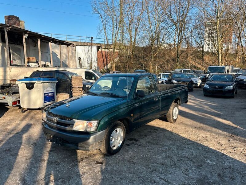 Grün Gebraucht 2002 Toyota HiLux Abholung | 5.700 € - Bild 1/4