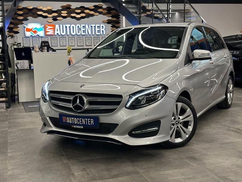 Gebraucht Mercedes B200 136 PS (100 kW) 2018 Silber Van / Kleinbus
