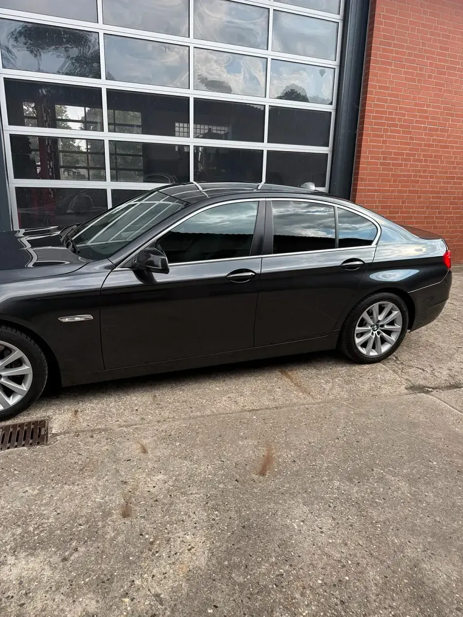 Gebraucht BMW 525 M Sport 204 PS (150 kW) 2010 Grau Limousine