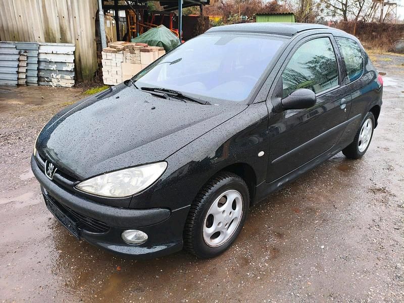 Gebraucht Peugeot 206 75 PS (55 kW) 2006 Schwarz Kleinwagen