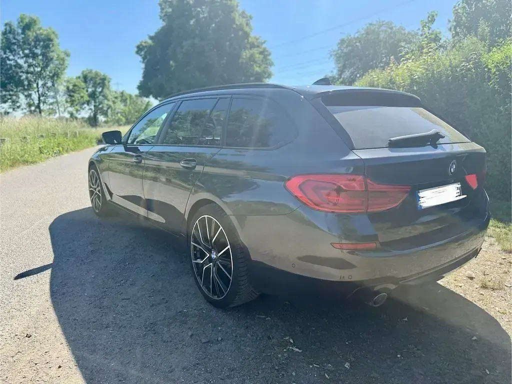 Gebraucht BMW 520 184 PS (135 kW) 2018 Braun Kombi