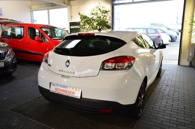 Gebraucht Renault Mégane Coupé Bose Edition 131 PS (96 kW) 2012 Weiß Coupé