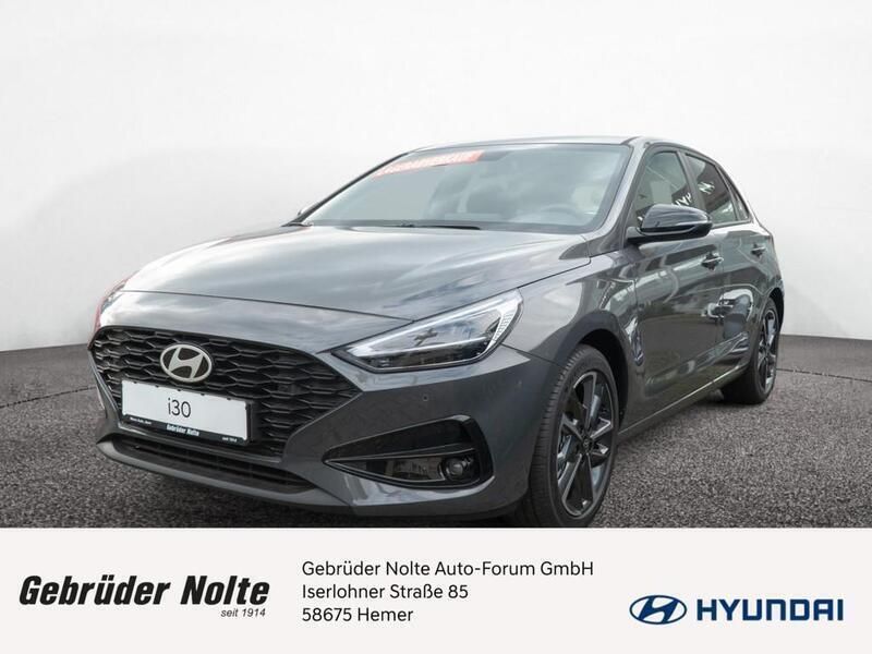 Grau / ecotronic grey Gebraucht 2024 Hyundai i30 Advantage Limousine | 23.490 € (Etwas zu teuer) - Bild 1/4