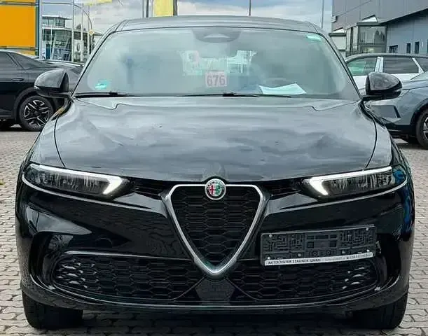 Gebraucht Alfa Romeo Tonale Super 131 PS (96 kW) 2024 Nero alfa uni schwarz SUV