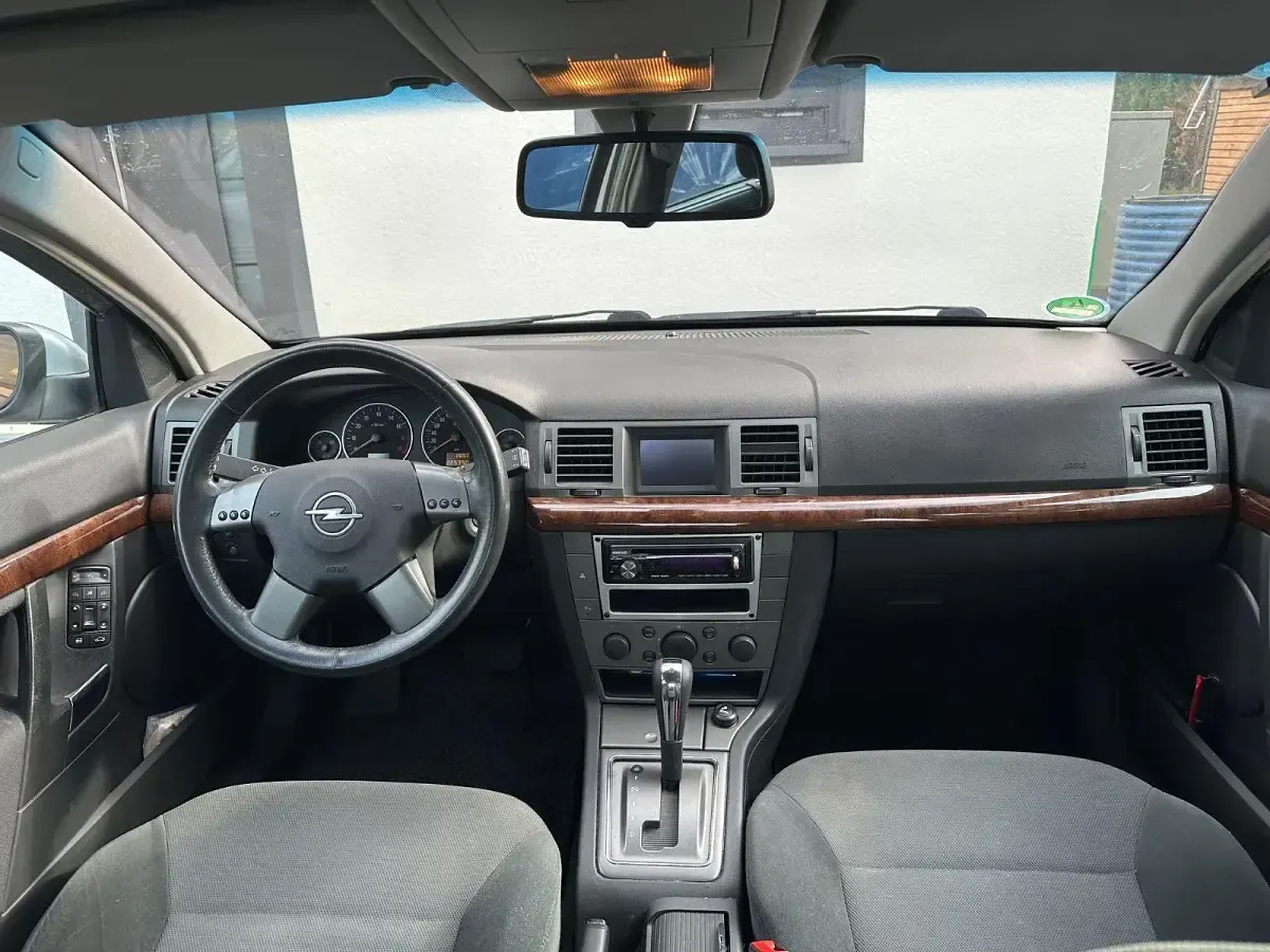 Gebraucht Opel Vectra 155 PS (114 kW) 2005 Silber Limousine