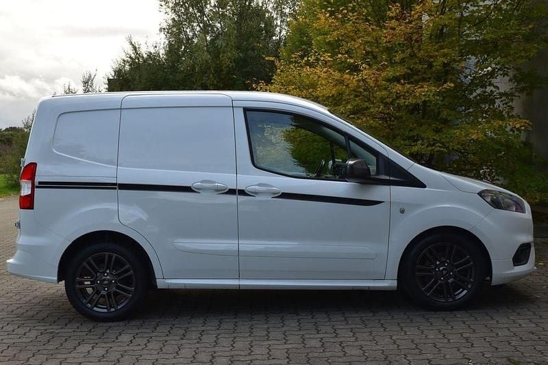 Gebraucht Ford Transit Sport 101 PS (74 kW) 2020 Weiß Van / Kleinbus