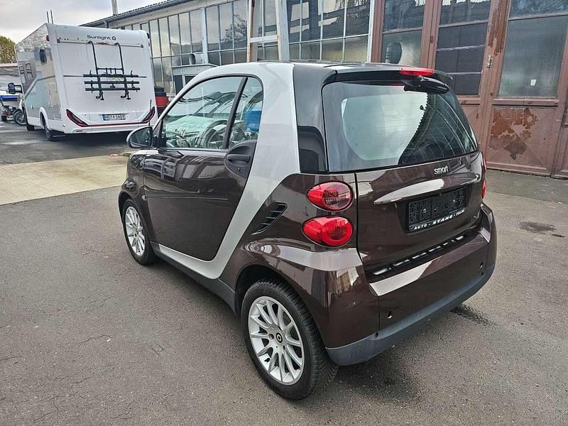Gebraucht Smart ForTwo Coupé 61 PS (44 kW) 2010 Braun Coupé
