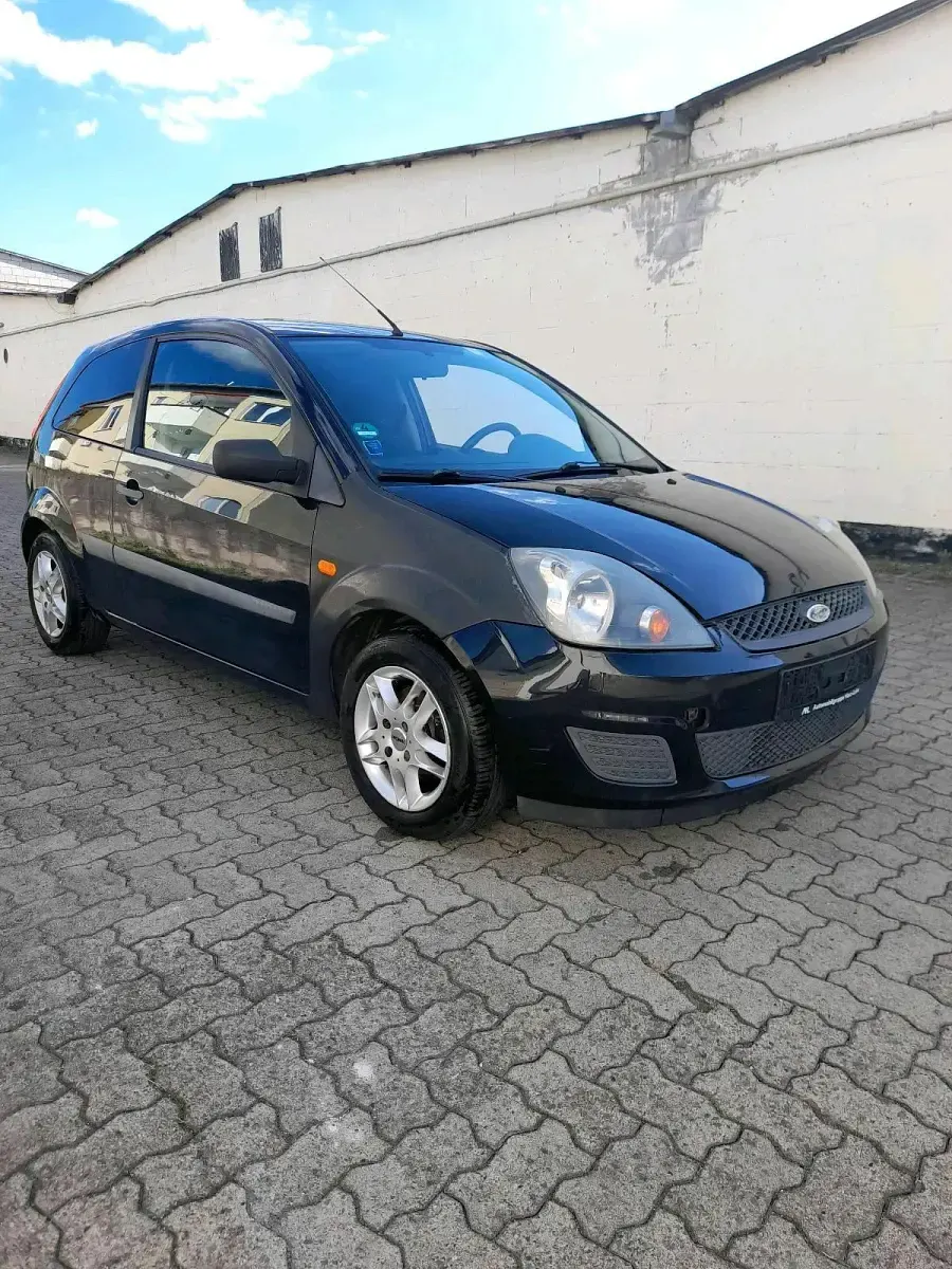 Gebraucht Ford Fiesta 60 PS (44 kW) 2007 Schwarz Kleinwagen