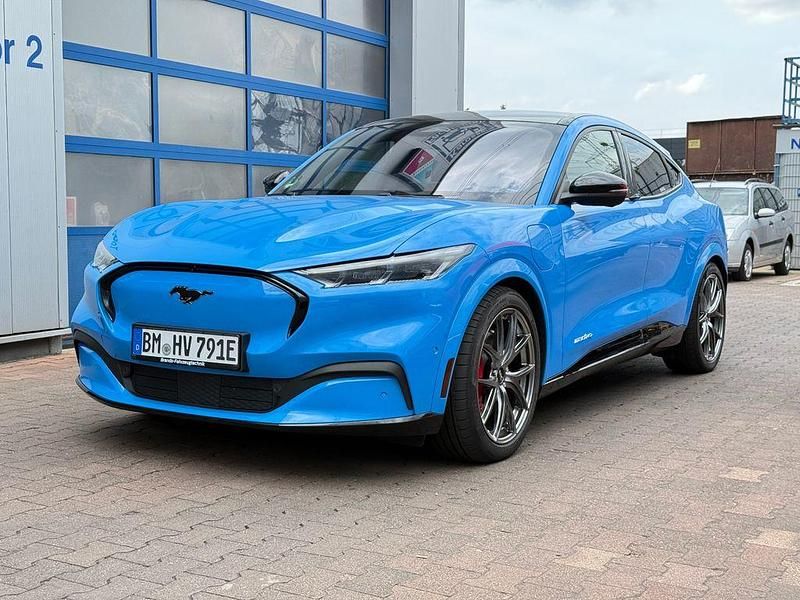 Gebraucht Ford Mustang Premium 269 PS (197 kW) 2023 Blau Limousine