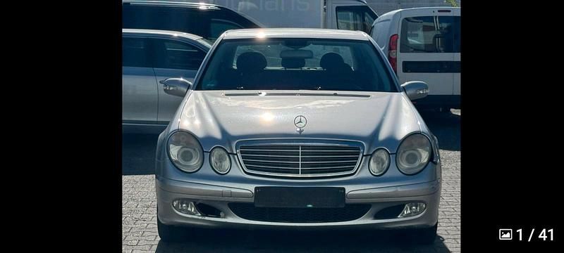 Beige Gebraucht 2004 Mercedes E200 Limousine | 3.500 € (Superpreis) - Bild 1/4