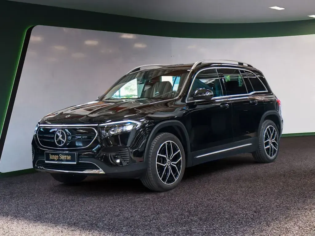 Gebraucht Mercedes EQB300 Advanced 167 kW (228 PS) 2022 Schwarz / nachtschwarz SUV