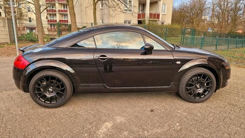 Schwarz Gebraucht 2001 Audi TT Coupé | 17.900 € - Bild 1/4
