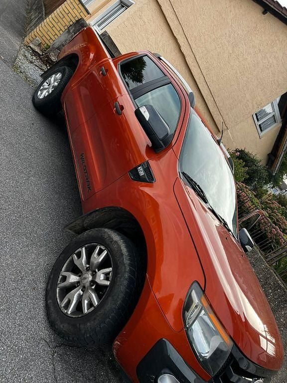 Gebraucht Ford Ranger Wildtrack 200 PS (147 kW) 2012 Orange Pickup