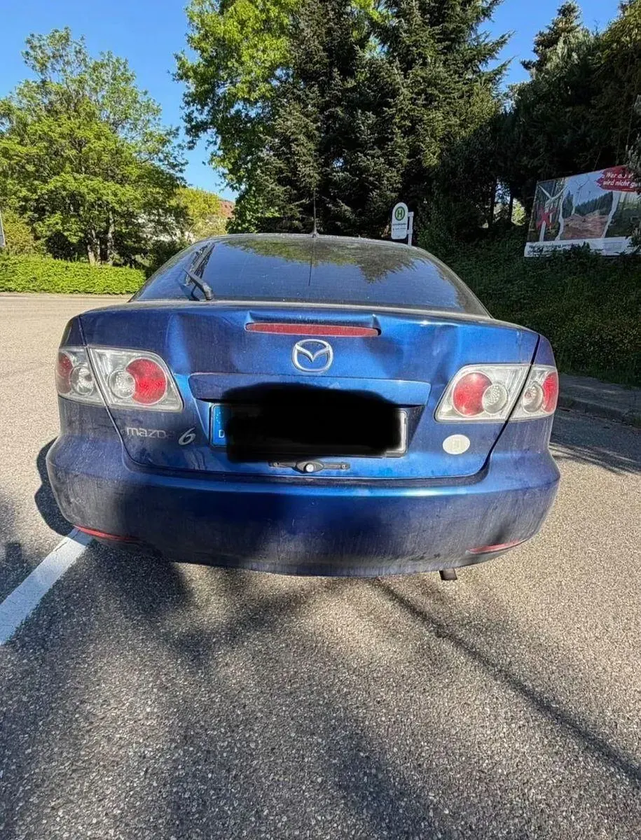 Używany Mazda 6 Comfort 141 KM (103 kW) 2003 Niebieski Sedan/Limuzyna