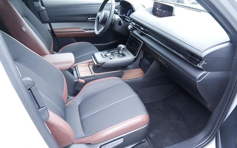 Gebraucht Mazda MX30 Edition 106 kW (145 PS) 2021 Weiss / mondsteinweiss (metallic) SUV