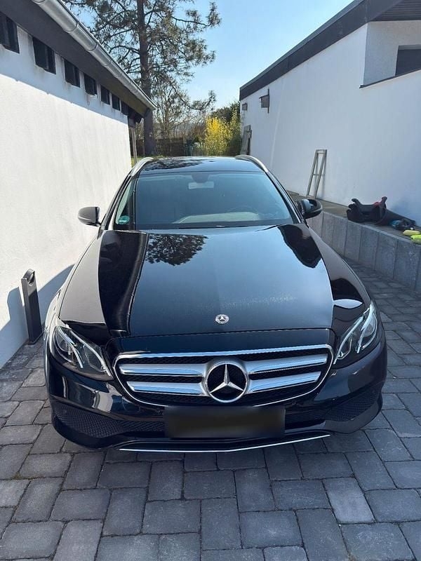 Gebraucht Mercedes E200 150 PS (110 kW) 2017 Schwarz Kombi