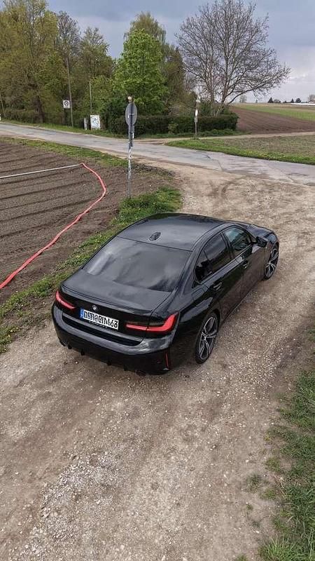 Gebraucht BMW 330 M Sport 245 PS (180 kW) 2023 Schwarz Limousine