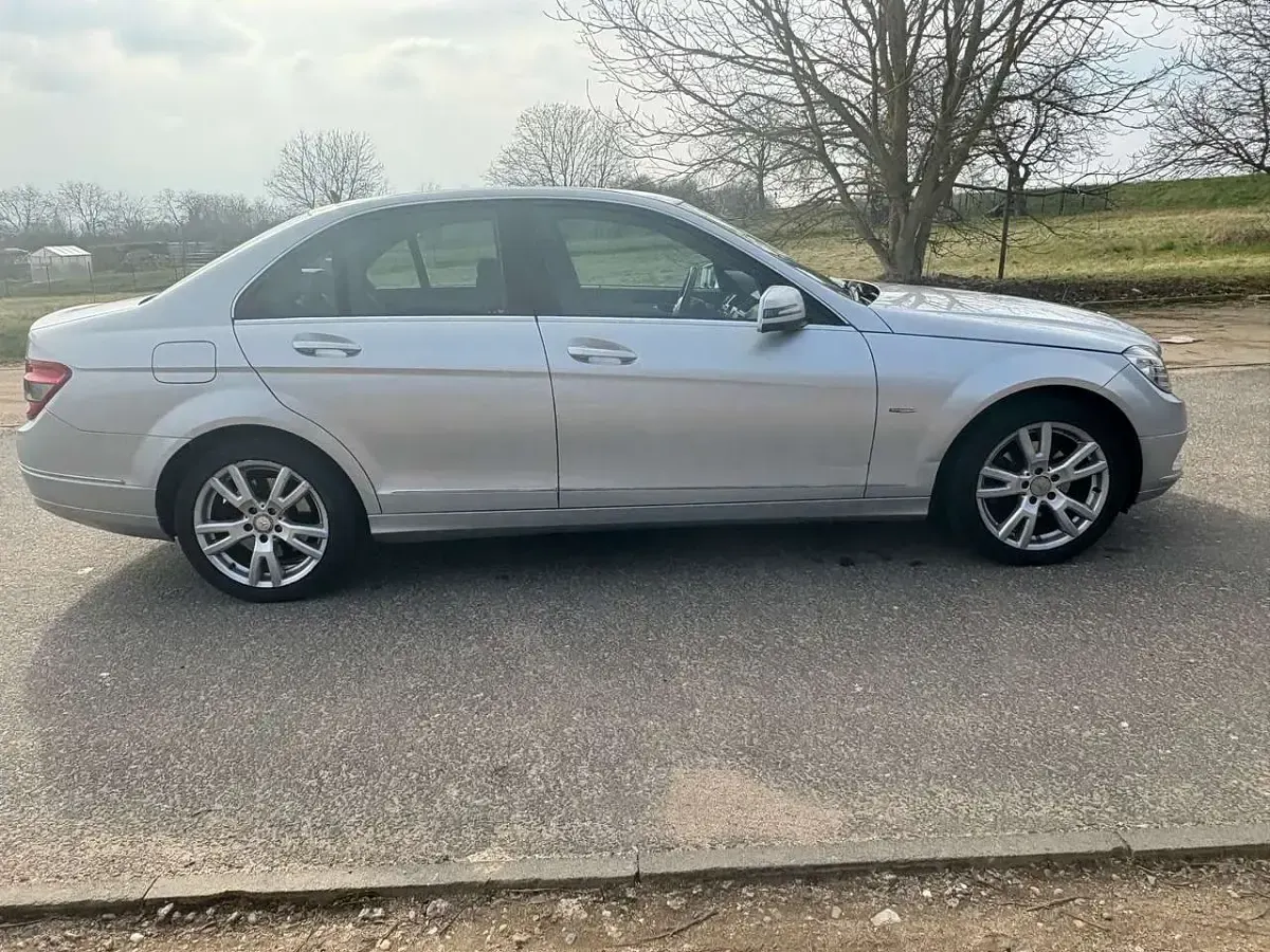 Gebraucht Mercedes C250 Avantgarde 204 PS (150 kW) 2009 Limousine