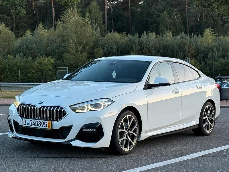 Weiß Gebraucht 2022 BMW 218 Coupé | 24.000 € (Fairer Preis) - Bild 1/4