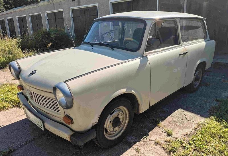Weiß Gebraucht 1987 Trabant 601 Kombi | 3.500 € - Bild 1/4