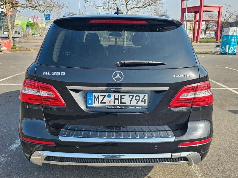 Gebraucht Mercedes ML350 258 PS (189 kW) 2015 Schwarz SUV
