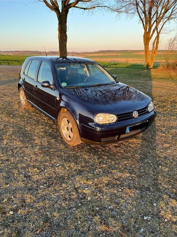 Blau Gebraucht 1999 VW Golf IV Highline Limousine | 1.000 € (Superpreis) - Bild 1/4